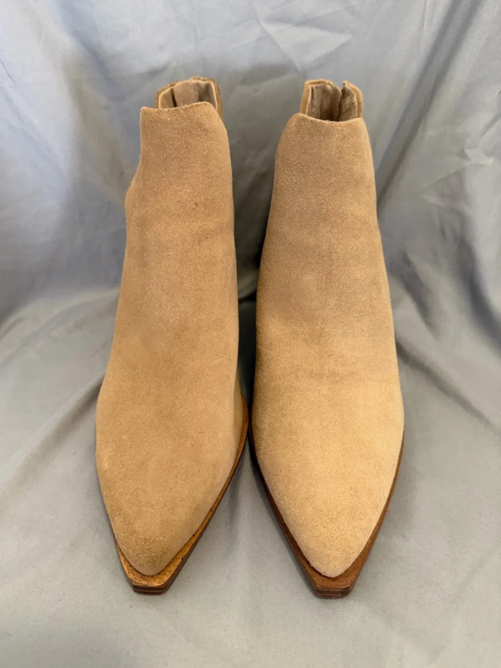 Vince Camuto “Gigietta” Suede Ankle Boots – Neutral Tan | Size 9.5M